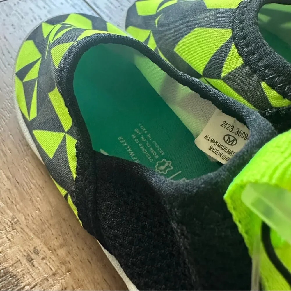 Speedo Kids Geometric Black and Green Water Shoes, Surfwalker, NWT, Size M (7/8)